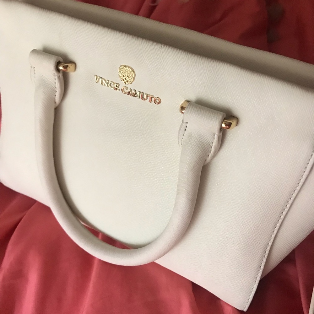 Handbags - Picture 2 of 5